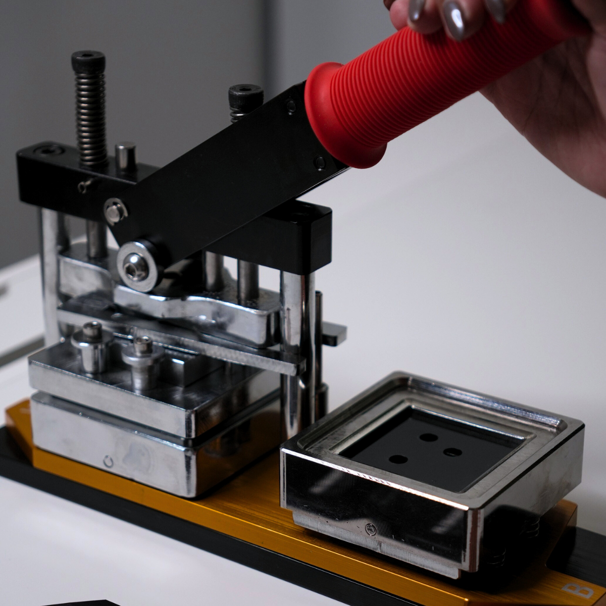 A close up picture of the Magnet Maker Machine from The Magnetpreneur